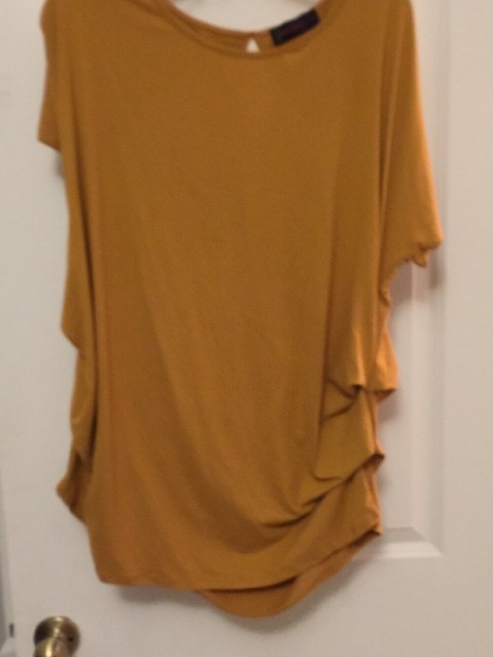 Cute gold top